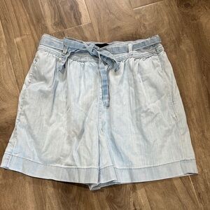 White House Black Market Light Blue Jean Shorts size 4